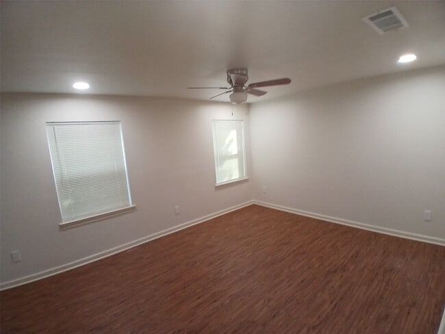 Photo - 503 Windmere Cir