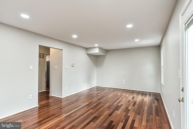 Photo - 5572 Kendrick Ln