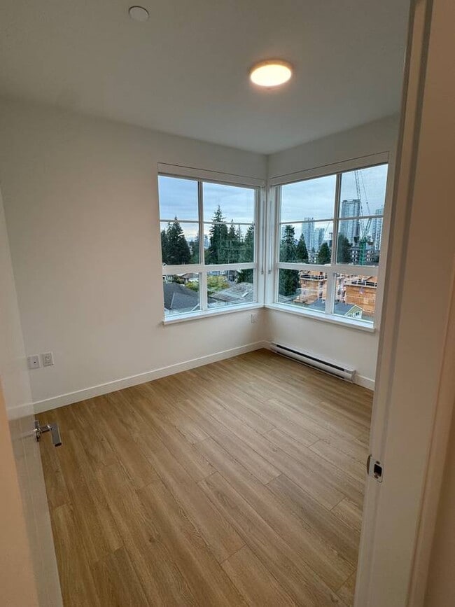 Photo - 723 Grover Av Unit 501