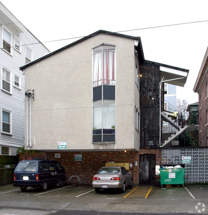 Photo - 1718 Summit Ave