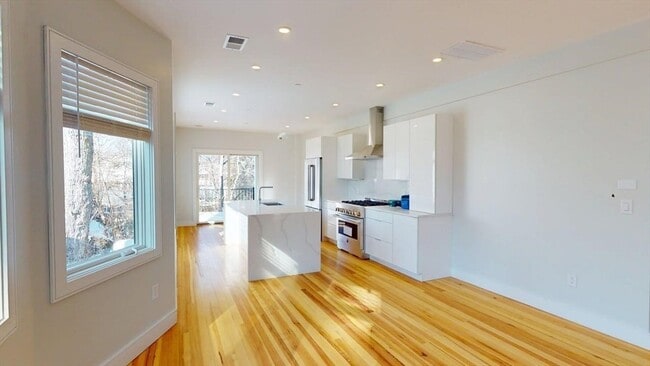 Photo - 179 Appleton St Unit 2