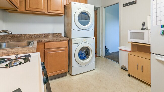 7 Dartmouth Ave Unit 4B