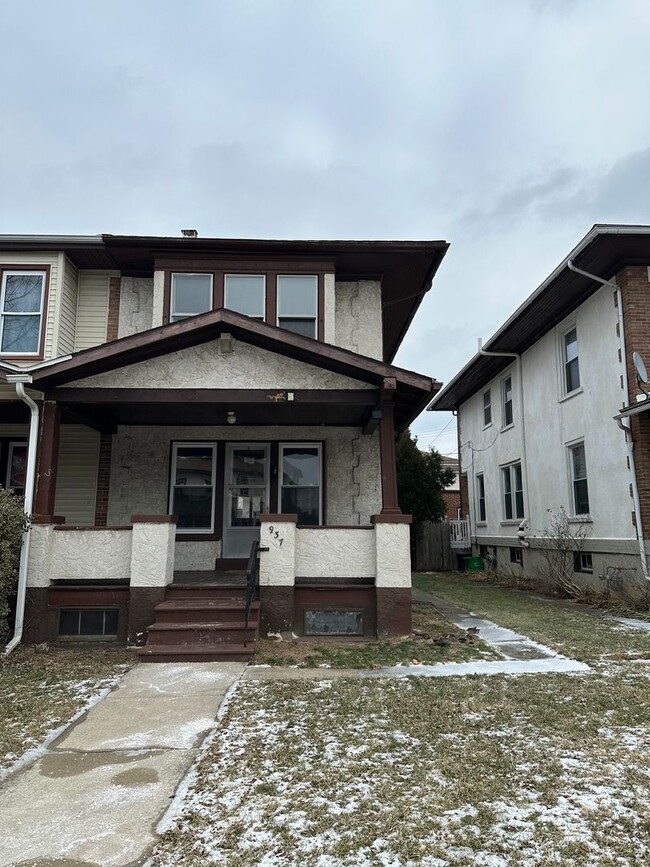 Building Photo - Cozy 3 bedroom home located in South Allentown, PA