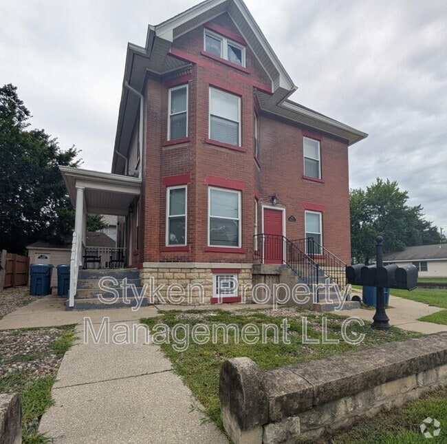 Building Photo - 325 W Station St Rental