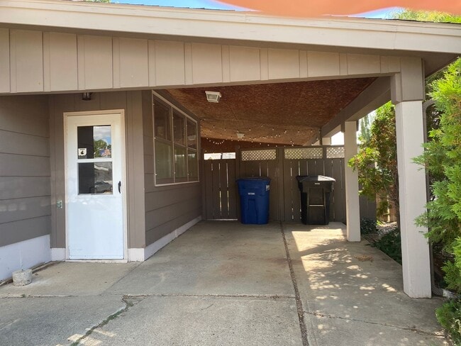 Cozy, single family home - Cozy, single family home