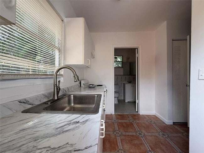 Photo - 906 SW 14th Ave Unidad 908