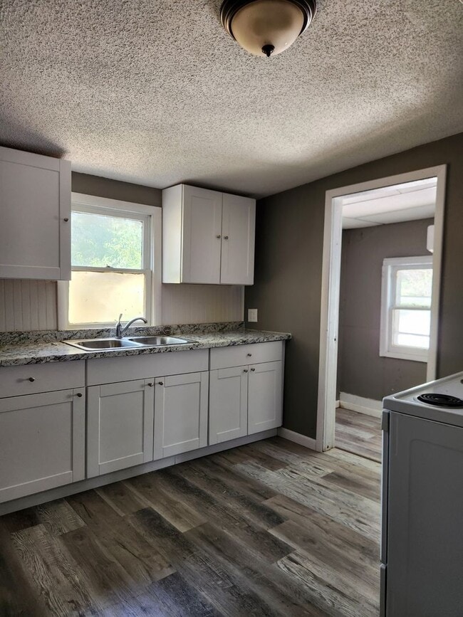 4-Bedroom Family Home for Rent – $1,200/mo... - 4-Bedroom Family Home for Rent – $1,200/mo...