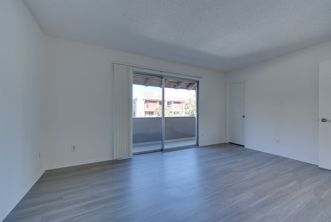 Encino Verde Apartments