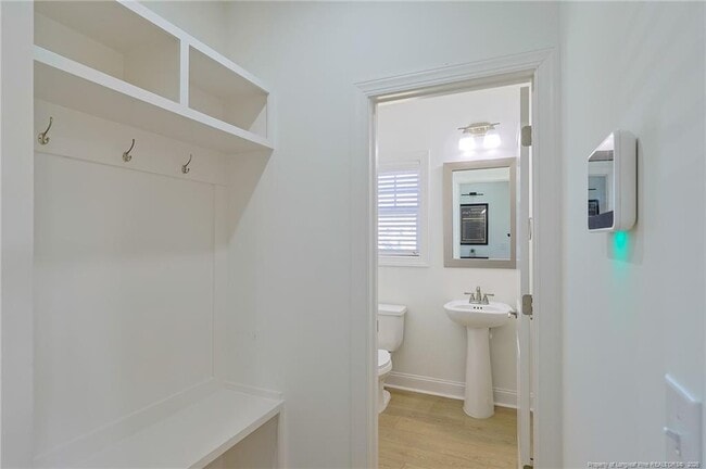 Photo - 145 Easy St