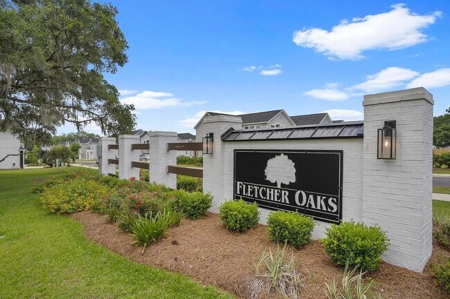 Photo - 463 Grand Oaks Rd