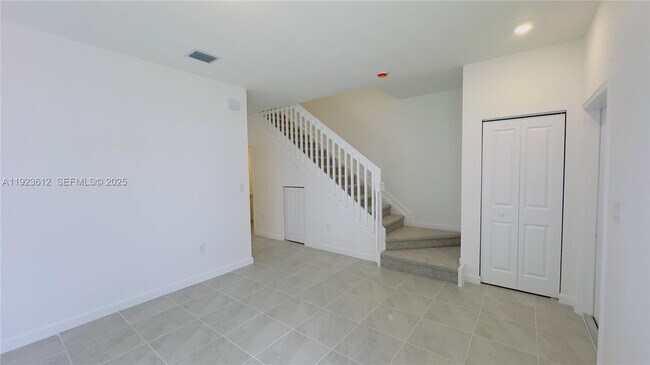 Photo - 2621 SE 27th Dr