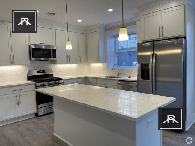 Building Photo - 4 bedroom in Brighton MA 02135 Unit 1 Rental
