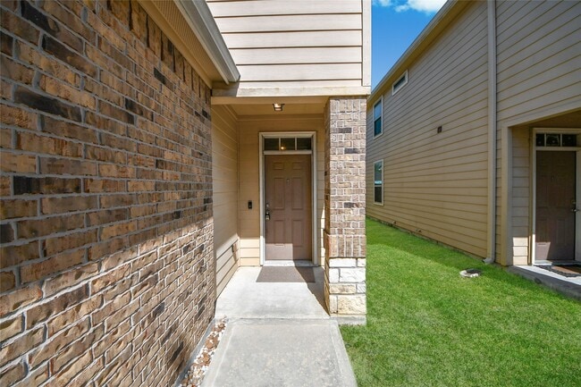 Photo - 17024 Wilthorne Gardens Ct