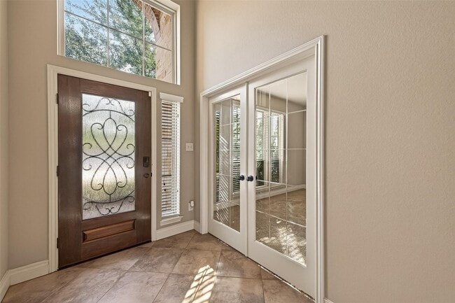 Photo - 16810 Whighams Pl