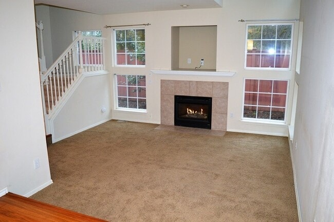 Photo - 9981 Avondale Rd NE