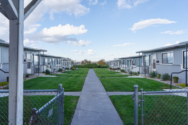 River Vista Apartments