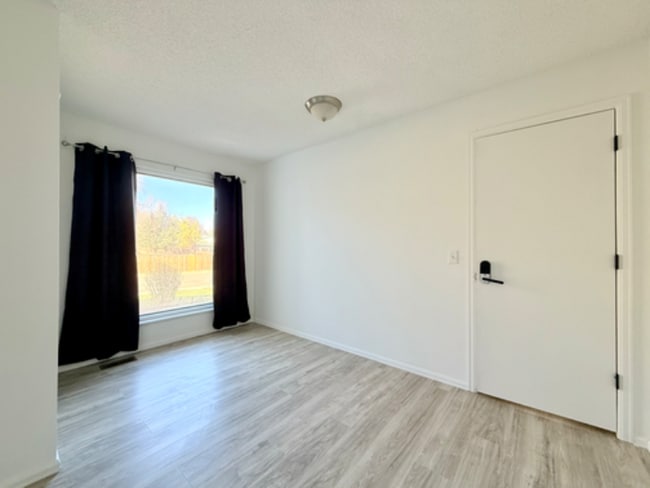 Photo - 2708 W 98th Dr