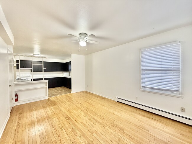 Photo - 290 Orchard Dr Unit 4