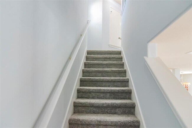 Photo - 18532 Mammoth Cave Blvd