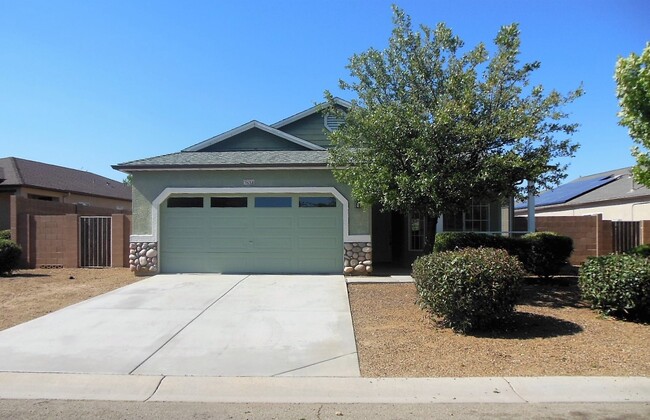 Charming 3-Bedroom, 2-Bath Home with 2-Car... - Charming 3-Bedroom, 2-Bath Home with 2-Car...