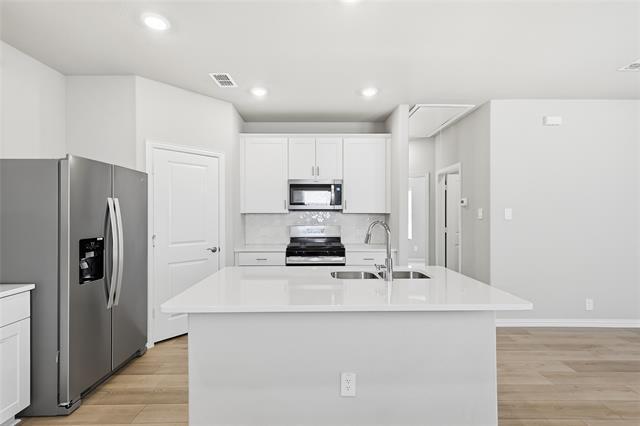 Photo - 610 Clover Crk Dr