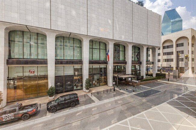 Photo - 1505 Elm St Unit 204