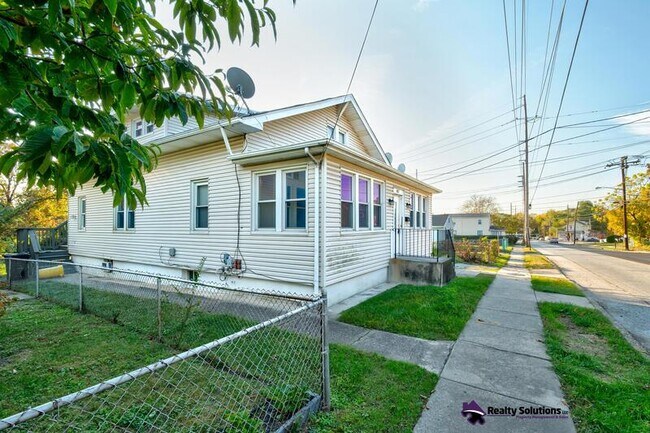 Photo - 817 Union Ave