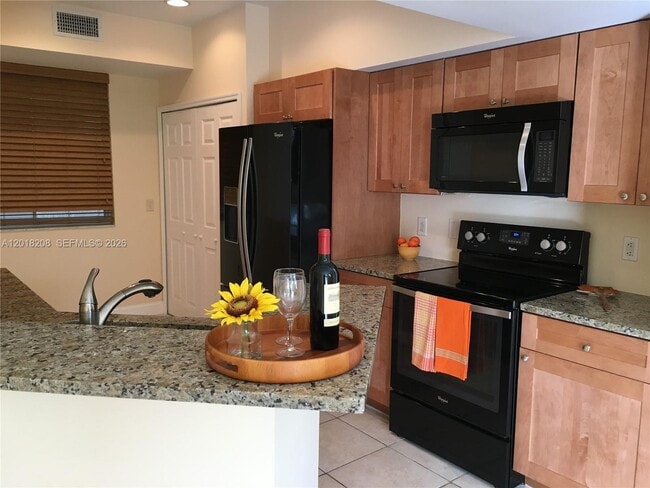 Photo - 3105 NE 184th St Unit 7306