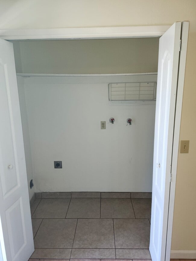 Photo - 10512 NE 7th St