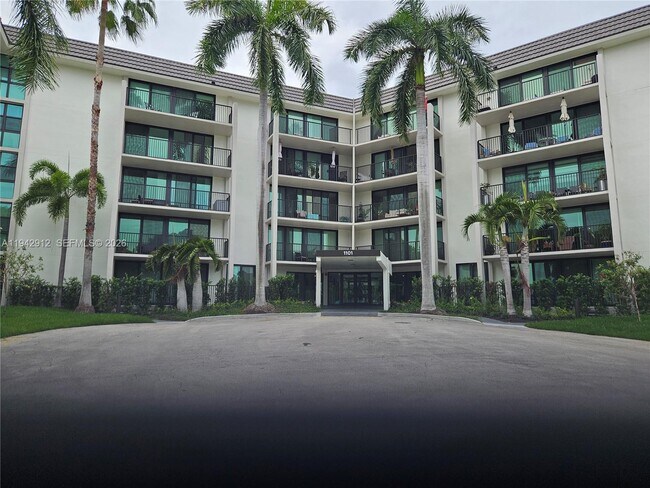 1101 River Reach Dr Unit 418