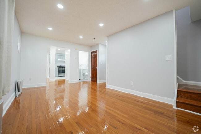 Building Photo - 377 Peck St Unit 1 Rental