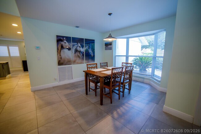 900 Cosmos Ct