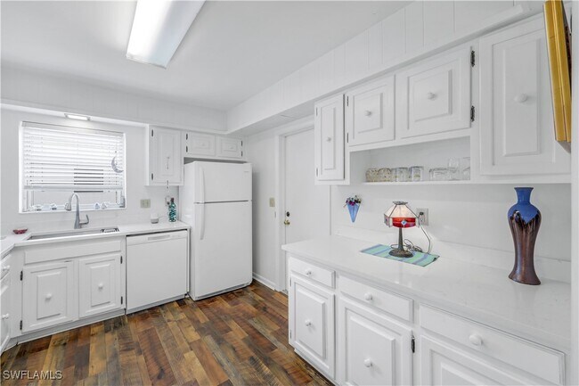 Photo - 1382 Jamaica Rd
