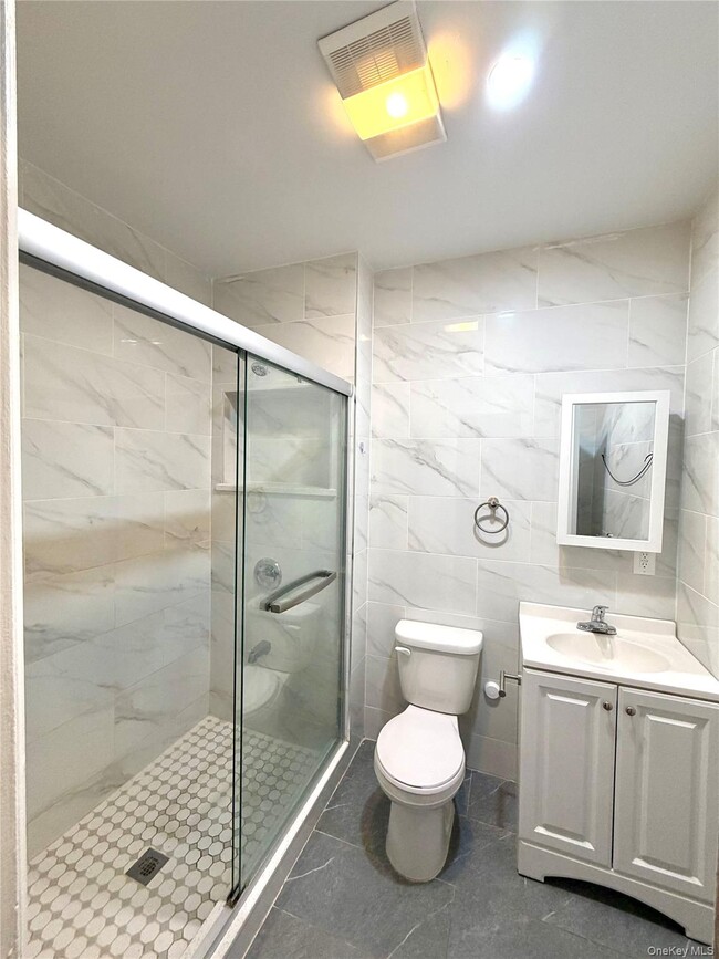 Photo - 30-06 85th St Unidad 2nd Fl