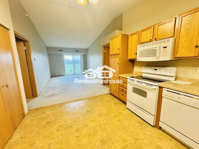 Building Photo - 1590 Parkwood Dr Rental