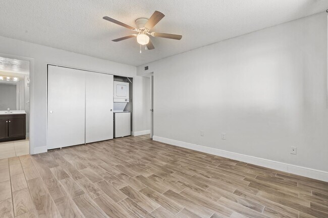 Photo - 936 Lake Destiny Rd Unidad 936-C