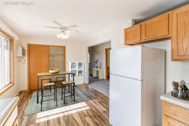 Photo - Mapleview Villa Apartments
