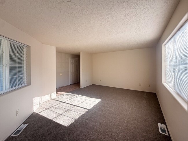 Photo - 3200 Lorian Ln SE