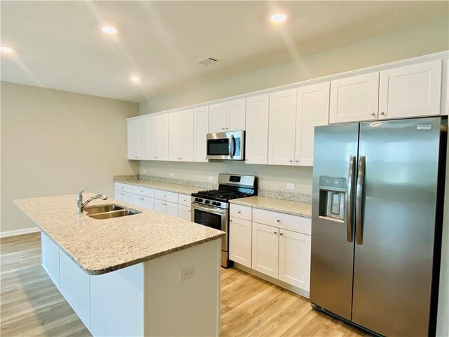 Photo - 4412 Grosbeak Dr