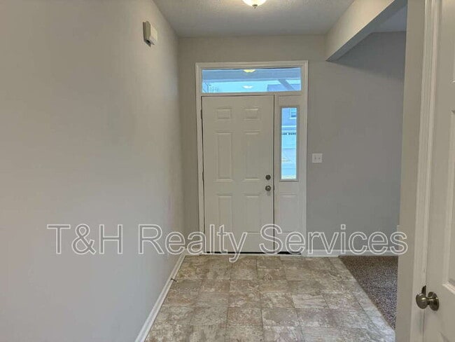 Photo - 19195 Horsewood Dr