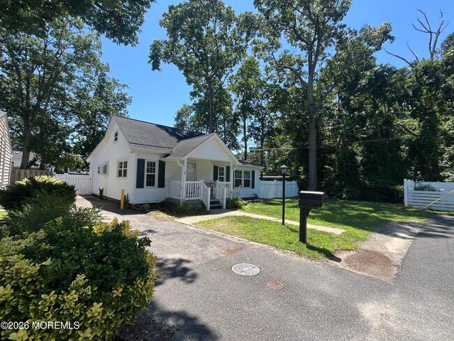 Photo - 22 Locust Ct