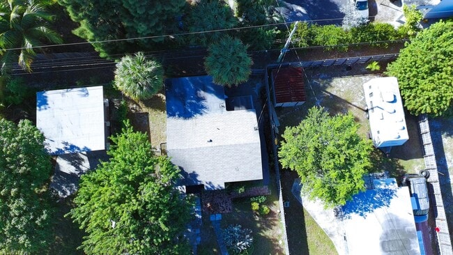 Building Photo - 1115 S M St