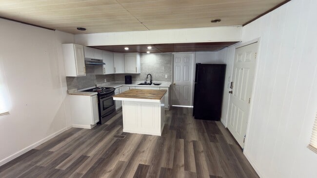 Photo - 54 Mahoning Ave