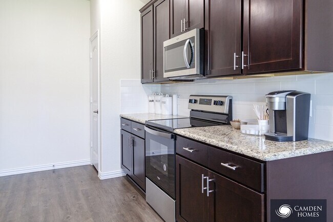 Photo - 2124 Peppermint Ln