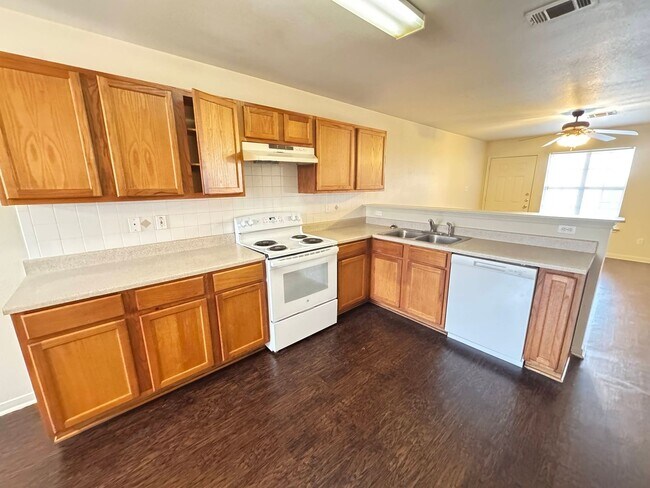 Photo - 408 Brittney Way Unidad # C