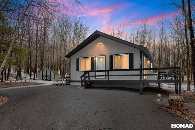 Building Photo - 102 Winding Way