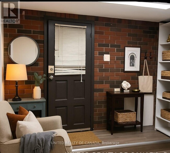 Photo - 126 Weldrick Rd W