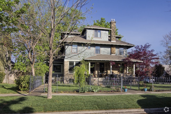Marks House Apartments