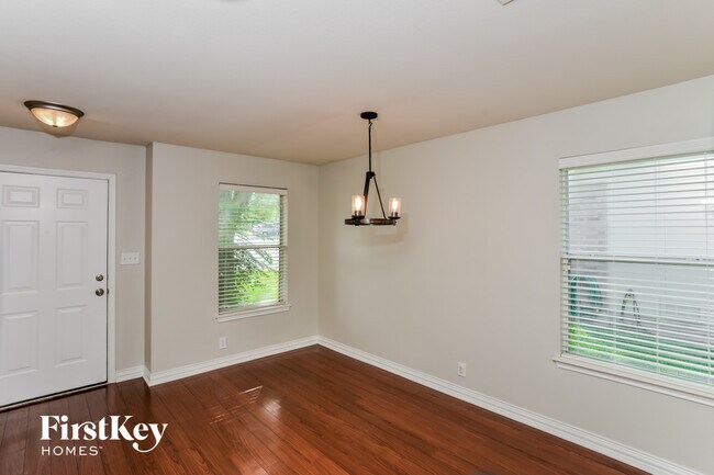 Photo - 15911 Gino Park