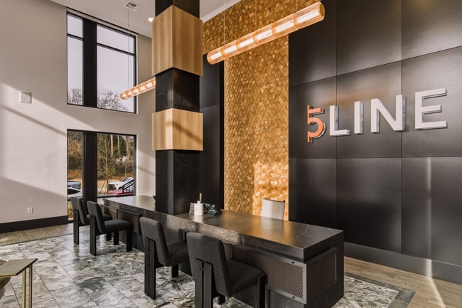 Building Photo - 5Line